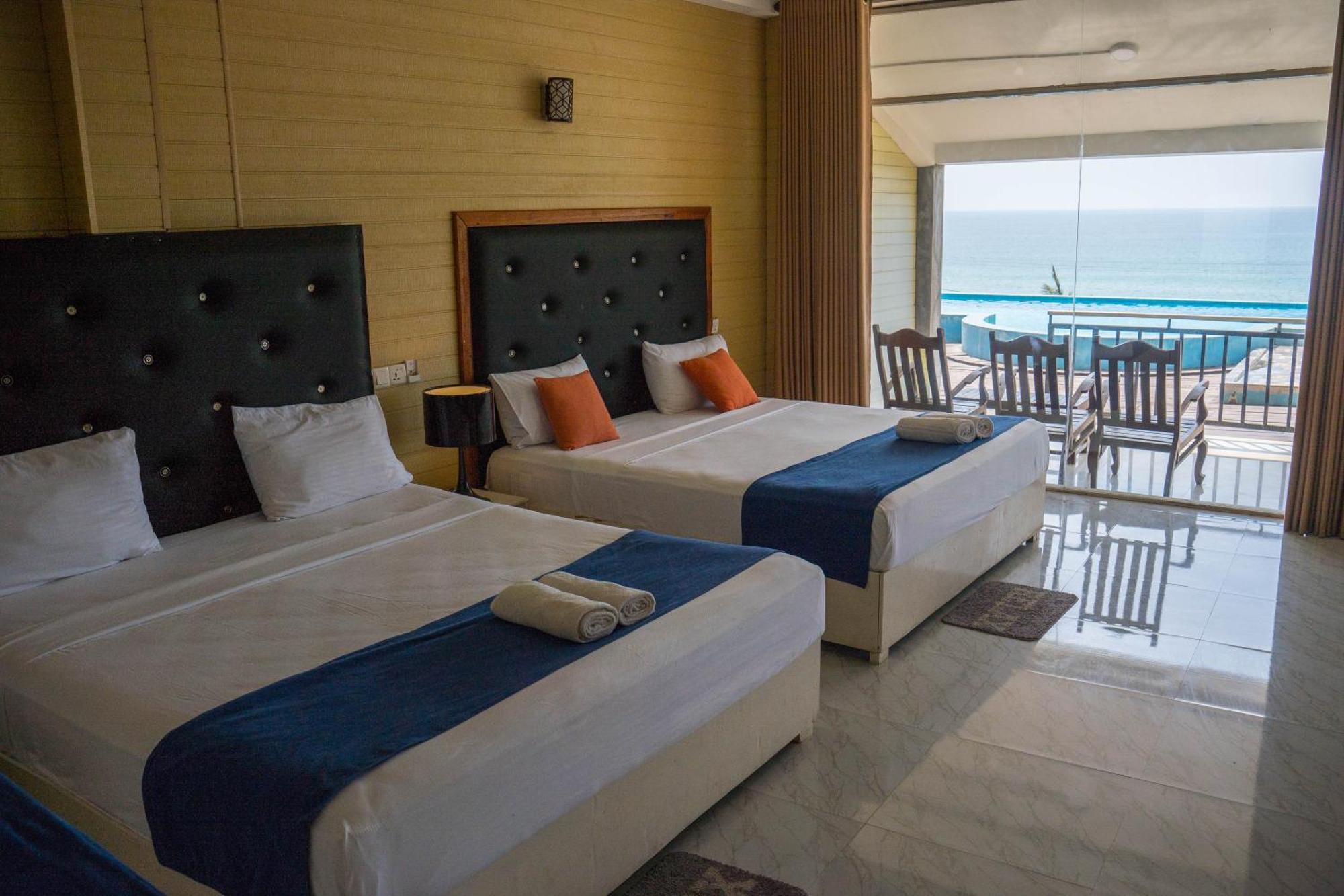 One World Mirissa Hotel Exterior photo