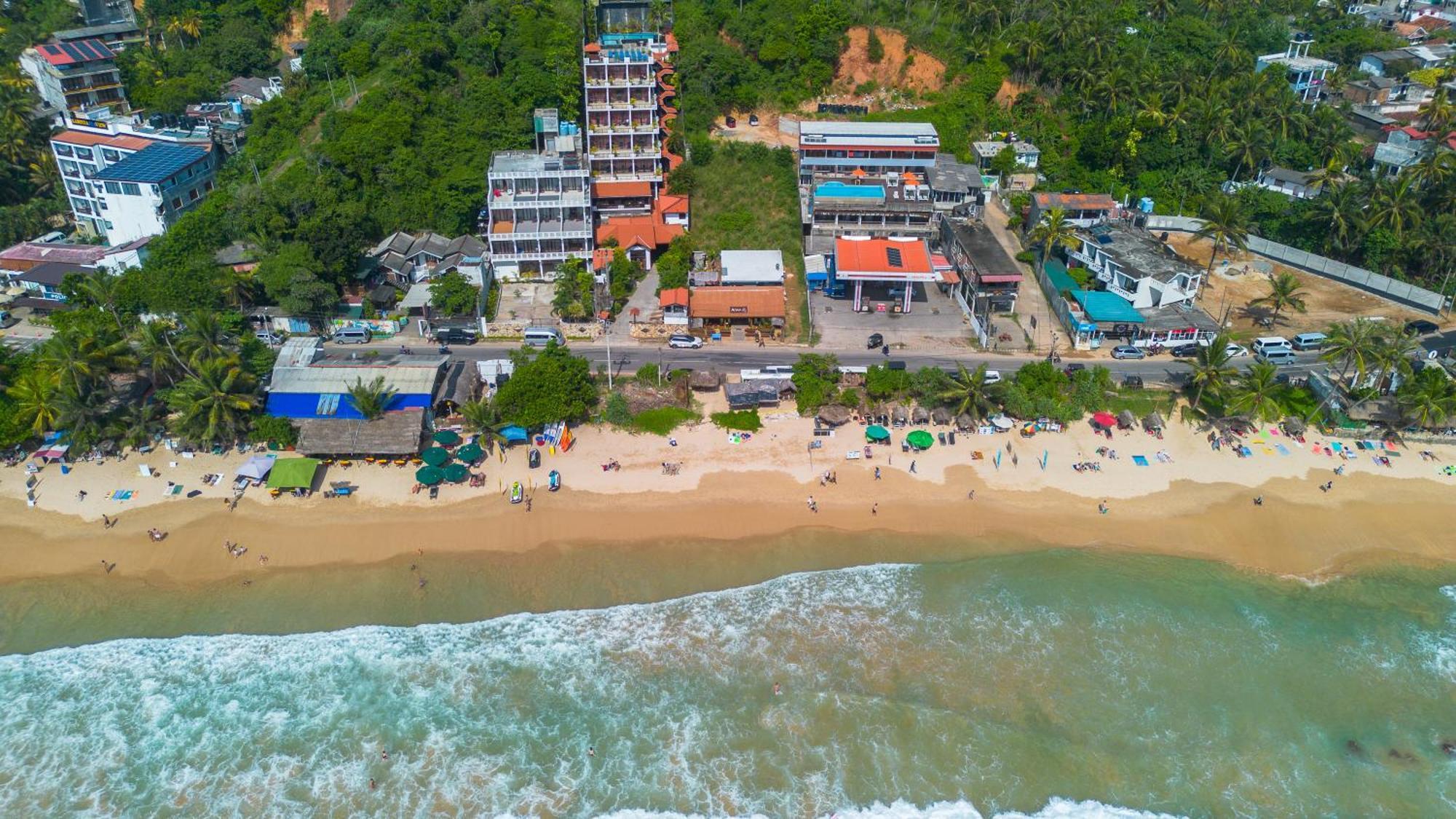 One World Mirissa Hotel Exterior photo