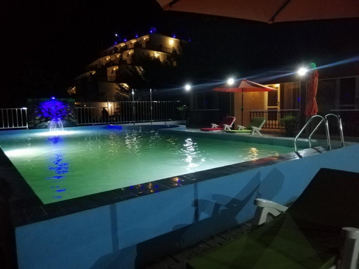One World Mirissa Hotel Exterior photo